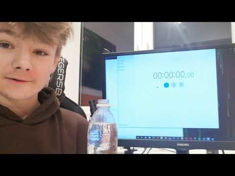 Omg😮 0,5 liter Wasser in unter 30 sekunden auf ex trinken challenge 😮😨!!! Nicht Nachmachen!!!