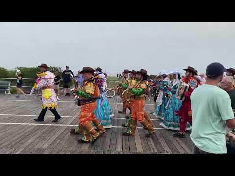 Greater Kensington string band on the Ocean City New Jersey boardwalk.￼