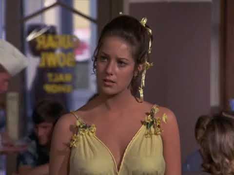 Wonder Girl Visits a Soda Shop - Wonder Woman S1E4 (1976)