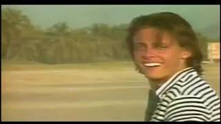 Luis Miguel La Chica Del Bikini Azul 1984 HD