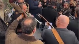 Bari, il concerto improvvisato per i funerali del jazzista Guido Di Leone