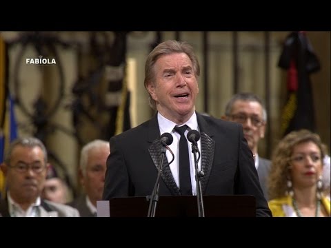 Will Tura Sings Hoop doet leven for Queen Fabiola Funeral