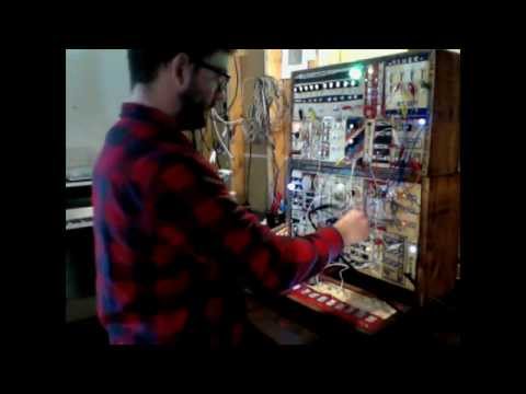 The Many Sounds of Analog Synthesis (CB's DIY Modular Synthesizer)