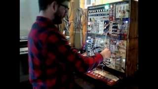 The Many Sounds of Analog Synthesis (CB's DIY Modular Synthesizer)