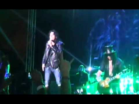 Alice Cooper + Slash Schools Out, Dubai -- Howl, 2013 Tour -- Sepultura cover Hendrix