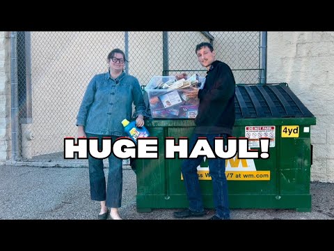 HUGE Haul Found Dumpster Diving! Food, Crafts, & More!