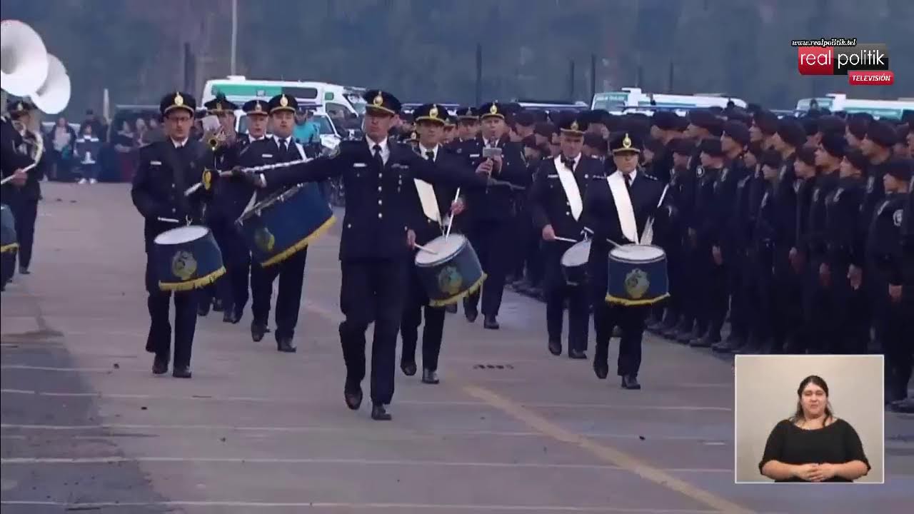 Kicillof encabezó el acto de egreso de cadetes de la Policía de la provincia