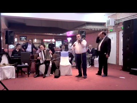 Costica Boieru la botezul nepotului sau Bogdan , acompaniat de Nicu Boieru, Nicu Troncea