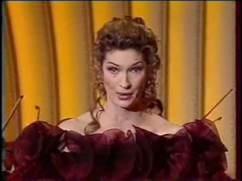 Annick Massis : "Je suis Titania la blonde" (Mignon)