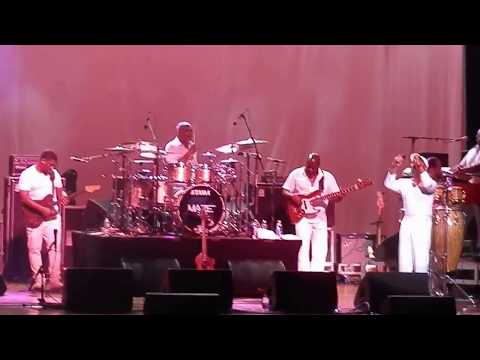 'AMazing' Maze ft. Frankie Beverly - "We Are One" (LIVE)