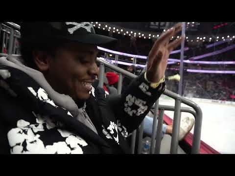 FloorSeatBalla Ice Side at a Hockey game they started fighting (Must Watch)