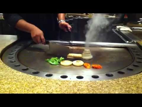 Restaurantes em Guam - Show de fogo da culinária Joinus teppanyaki