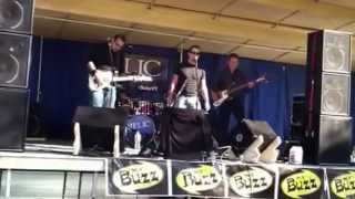 Relic covers &quot;Reach Out and Touch Faith