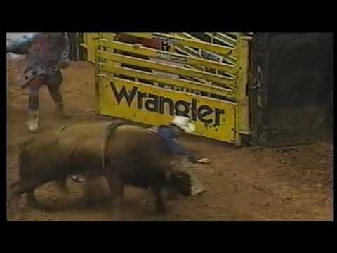 Henry bucks Lonnie Steverson - 97 PBR Charlotte