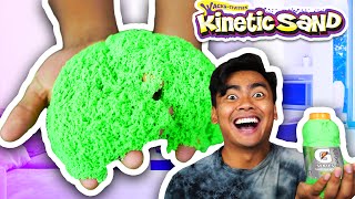 EXPERIMENTING WITH KINETIC SAND!