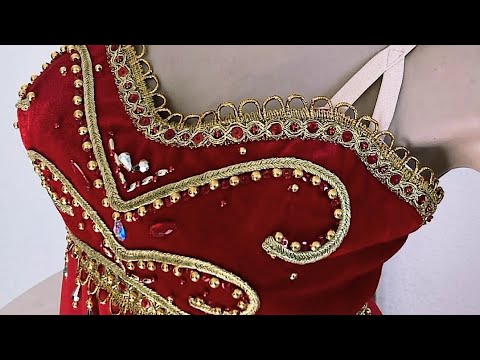 Stage costume F 0042 - video 3
