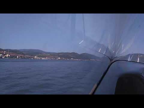 Plimbare cu barca pe Dunărea lângă Orșova - Boat trip on the Danube near Orșova