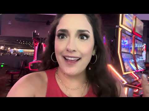 Slow Motion Mega Push!! Coin Pusher slots in Vegas!