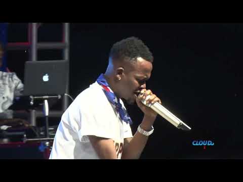 BOSHOO NA LECHA BOY PERFORMANCE LIVE EXTRA UNIBUSH
