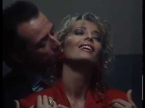 Lipstick Scene - Clip from La Puritana By Film&Clips