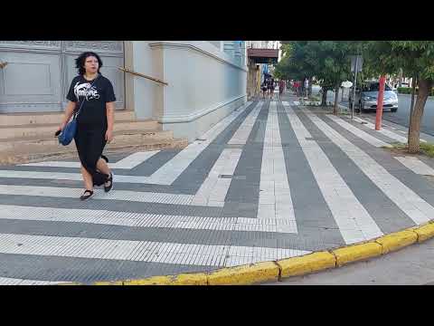 Caminando por Tres Arroyos, Buenos Aires, Argentina 