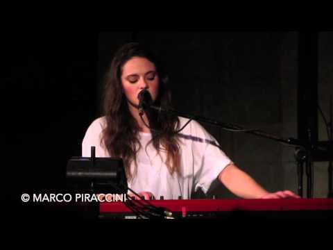 Video thumbnail for L’amore esiste (Acoustic Live Solo)