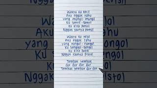 Download lagu lirik waktu ku kecil aku gak tau yang mungil mungil mp3