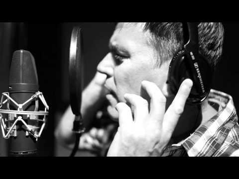 DJ Para Ft. Robbie Craig - Tell Me (Official Video)