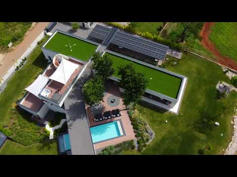 Villa Crispinilla video