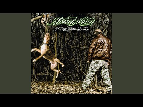 Vsade Naokolo (feat. Kako)