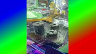 Angry Birds Coin Crash (Dave & Busters: Orlando Florida) - Making Of A Coin Tower & Topple Over