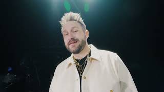 Video zu 'Du Bist Nicht Allein' ansehen Video zu 'Du Bist Nicht Allein' ansehen