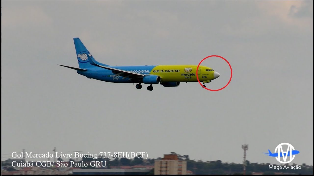 ESTAVÁMOS GRAVANDO DE REPENTE UMA CENA CURIOSA AVIÃO DA GOL COM NARIZ BRANCO NO AEROPORTO/GUARULHOS
