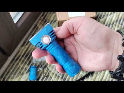 Review flashlight Emisar dt8 new dual channel