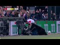 Football player helps out camerawoman with getting her camera back up