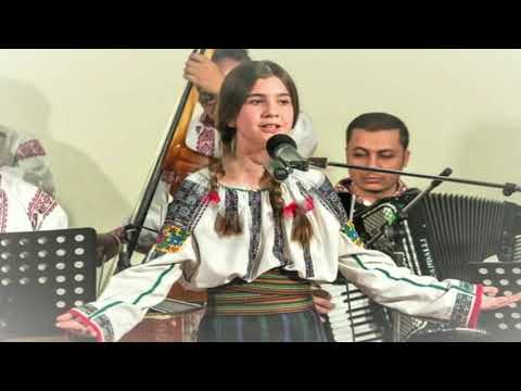 Sabrina Aiacoboaie **Pârâiaș cu apă lină**