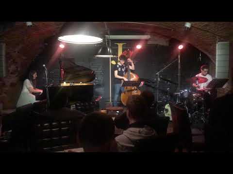 B.M.P. - Julia Perminova Trio