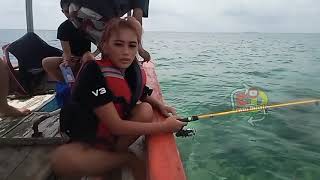 Download lagu Mancing Cantik Strike Kerapu Sambil Snorkeling #fishing #beach #mancingcantik #ambyar mp3 Download lagu Mancing Cantik Strike Kerapu Sambil Snorkeling #fishing #beach #mancingcantik #ambyar mp3