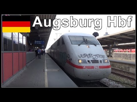 Züge am Hauptbahnhof von Augsburg, Deutschland 2018