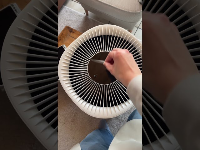Video teaser for ecofort ecoQ CleanAir 600 Review von May B Test Luftreiniger große Räume Gerüche Pollen Viren