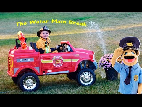 Little Heroes Fixes Water Main Break in AVIGO 12V Ride On Fire Truck