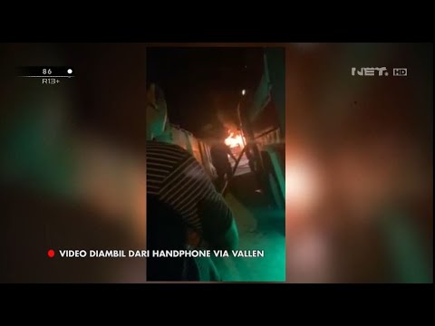 Detik-detik Mobil Via Vallen Hangus Terbakar - 86