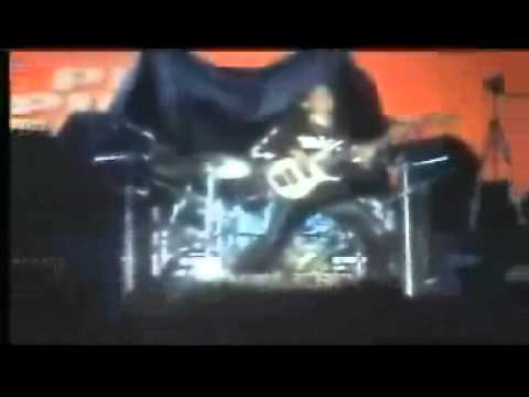 Mujizat Rock - bedroom eyes (yngwie malmsteen cover).wmv video thumbnail