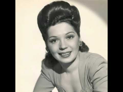 Doin' What Comes Natur'lly (1946) - Dee Parker