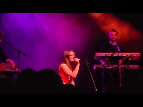 Maggie Rogers - Harvest Moon (Live at Egan Convention Center, Anchorage, AK 11-17-17)