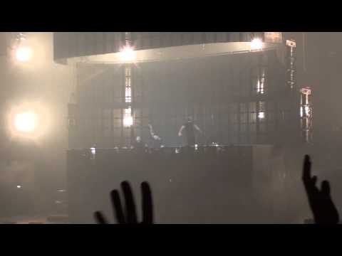 Coldplay + Tribute To France SHM PARIS