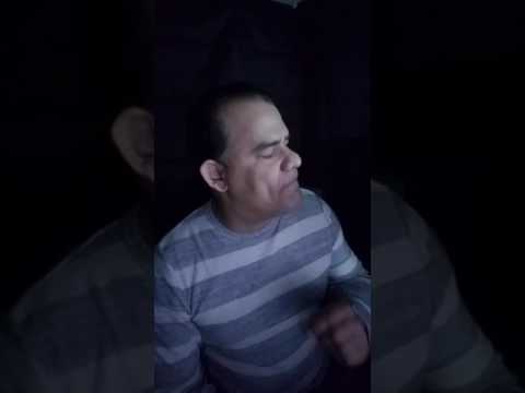Madresita, canta Tito Rey
