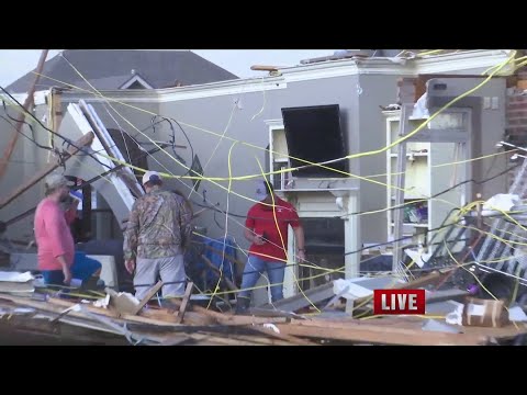 Lake Charles homes damage during line of severe weather