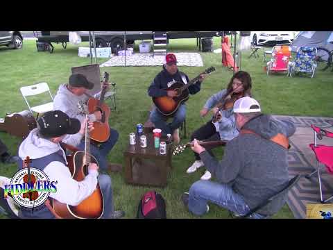 Jam- Dani Jo Meeks "Hell Amongst The Yearlings" - 2022 National Oldtime Fiddle Contest (Weiser)
