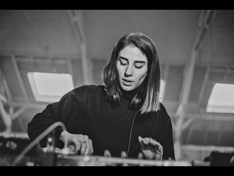 Sian presents on Twitch - Set for Octopus Recordings
